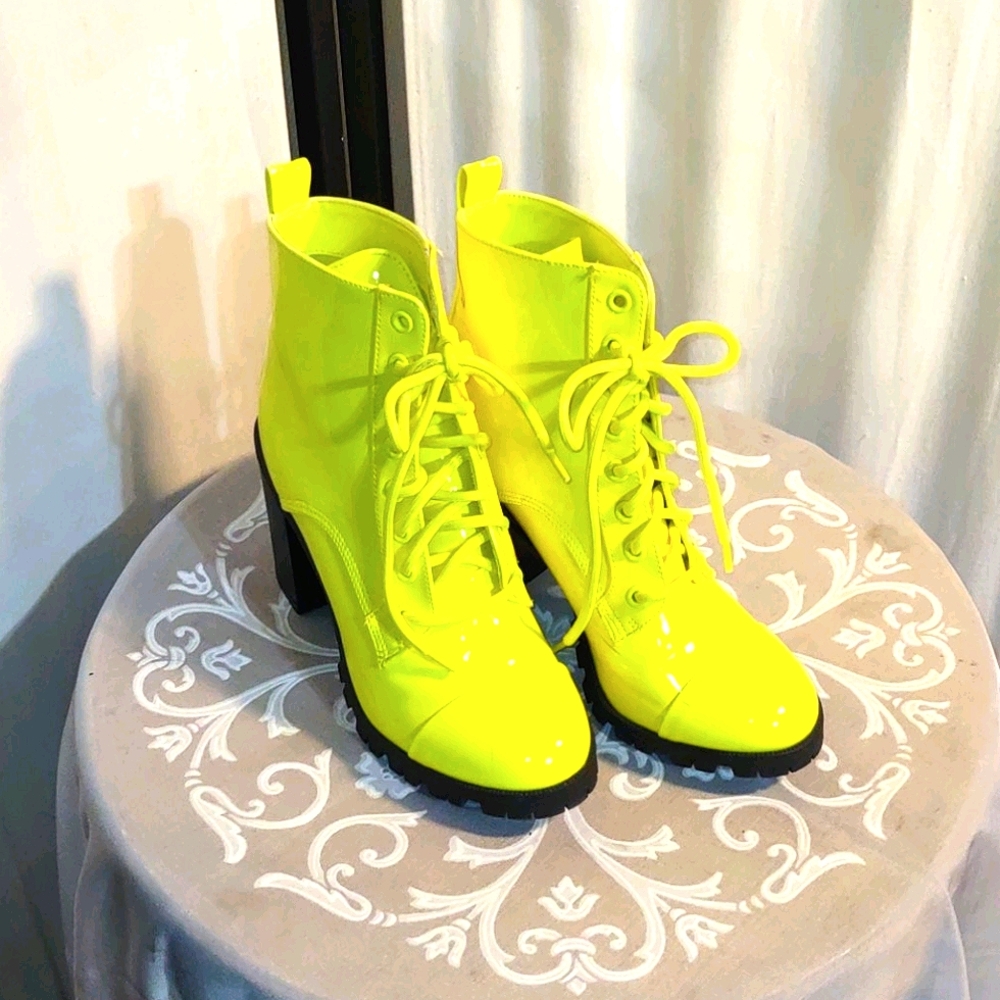 Qupid yellow patent leather lace up boot